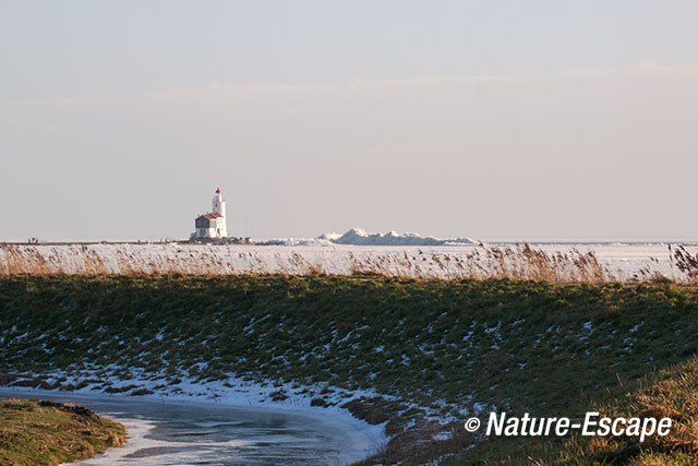 Kruiend ijs, bij Het Paard van Marken, vuurtoren, Markermeer 6 280113