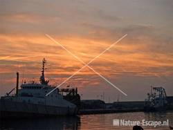 Zonsondergang boven vissershaven IJmuiden 16